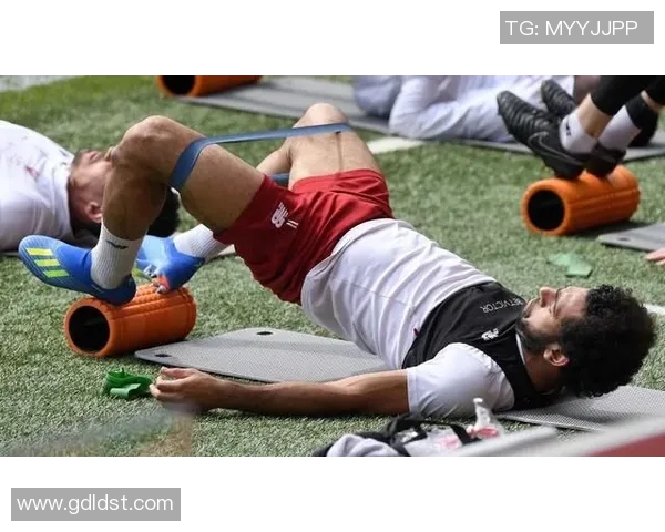 足球明星们的私人定制足球鞋揭秘与购买背后的故事